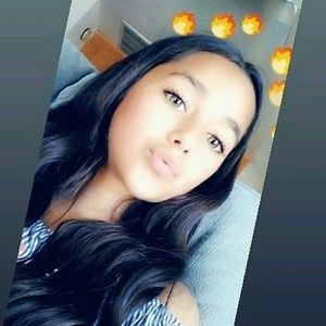 Meet your Posher, Ayleen